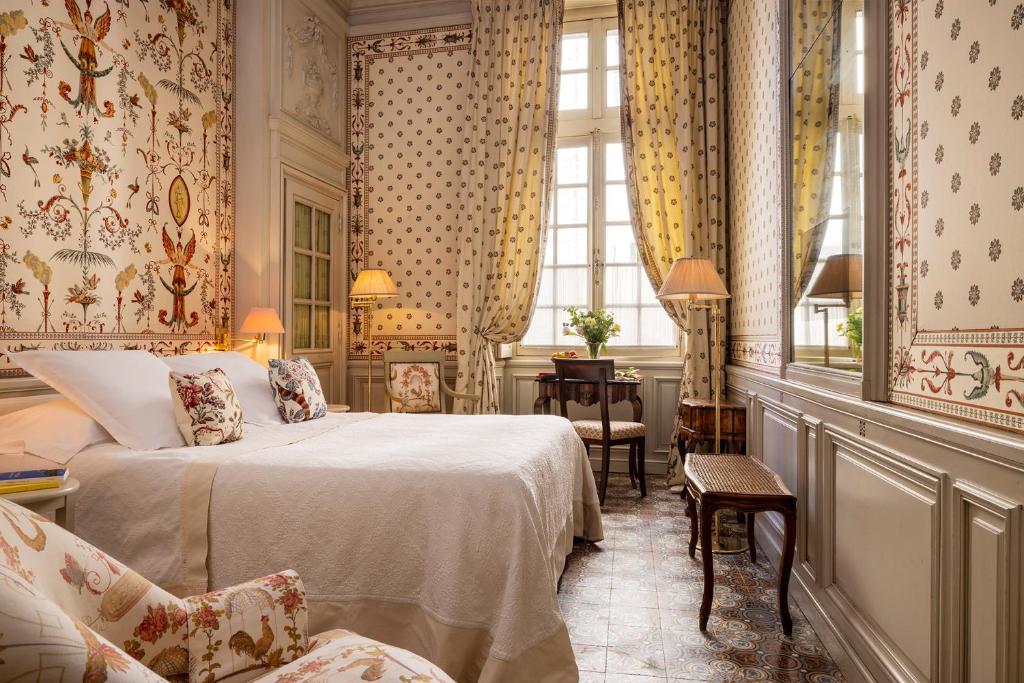 La Mirande: Discover the Ultimate Historic Stay in Avignon