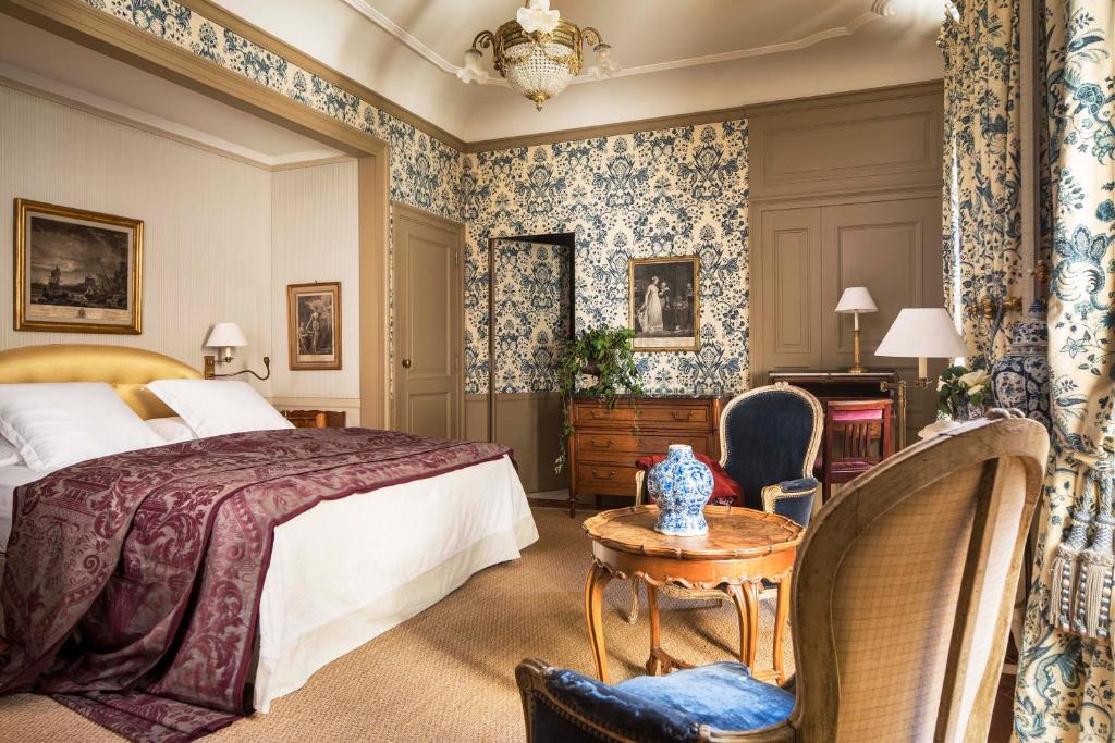 La Mirande: Discover the Ultimate Historic Stay in Avignon