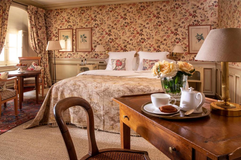 La Mirande: Discover the Ultimate Historic Stay in Avignon