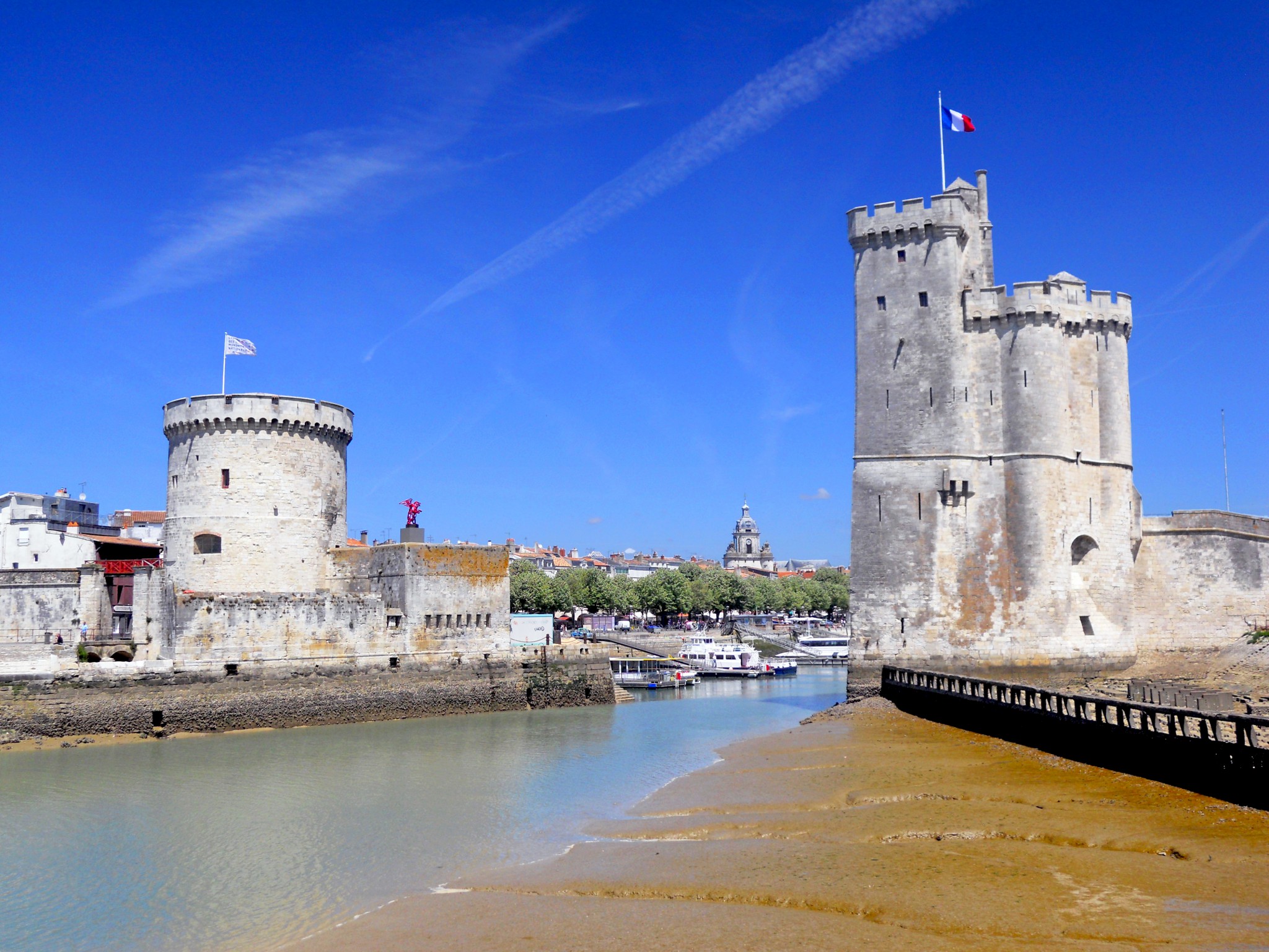 La Rochelle: Discover the Charm of This Coastal Gem in France