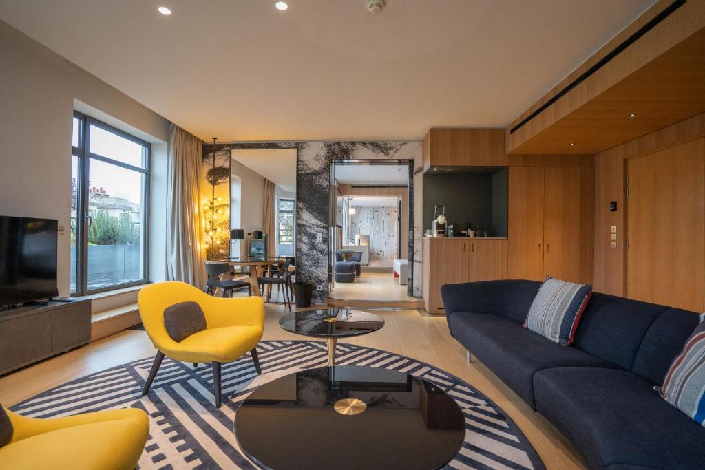 Le Cinq Codet: Discover Parisian Luxury at Its Best