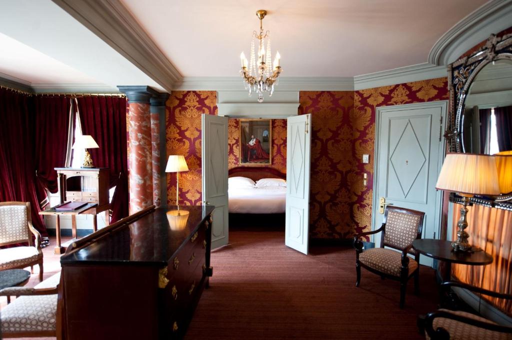 L&#8217;Hôtel: The Ultimate Luxury Experience in Paris