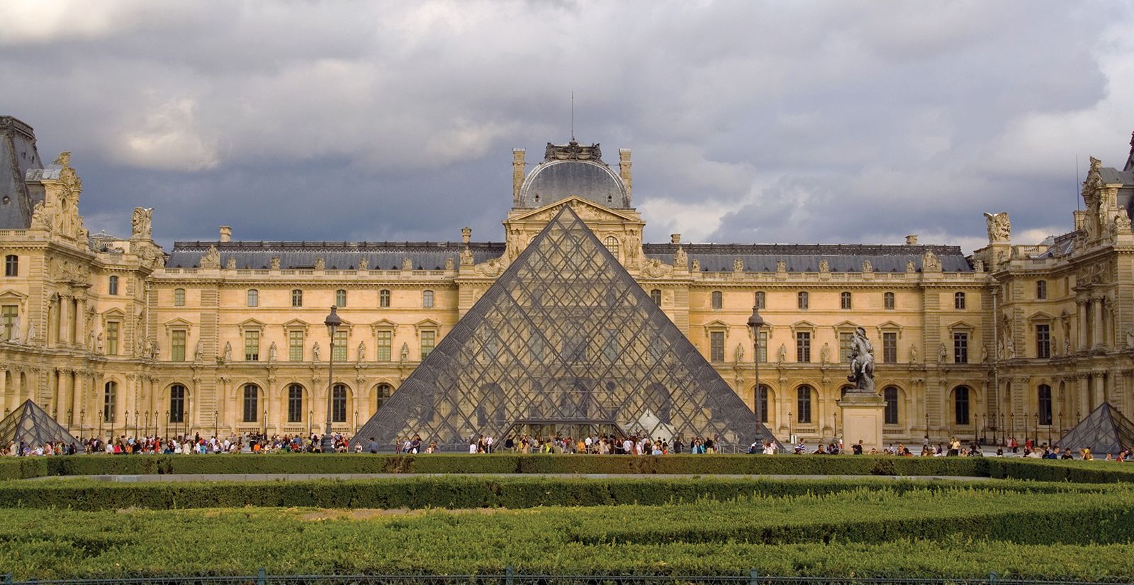 Louvre Museum: The Parisian Icon You Absolutely Can’t Skip