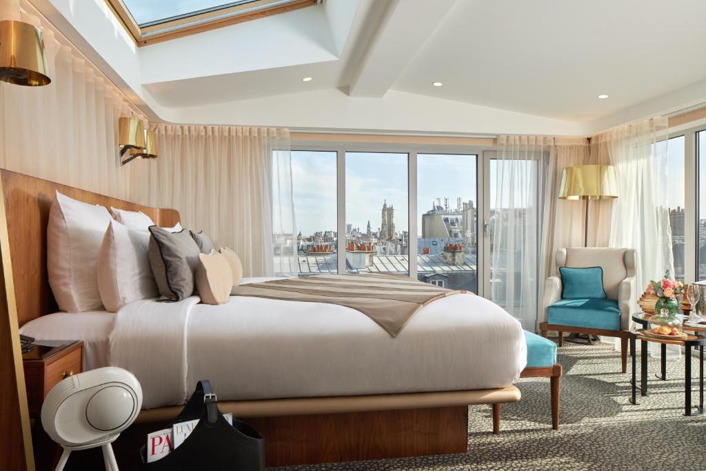 Maison Albar &#8211; Le Pont-Neuf: Discover the Luxury and Comfort of Parisian Hospitality