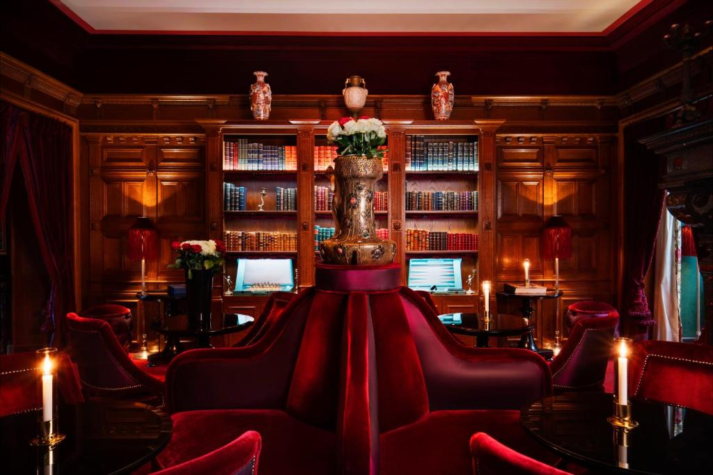 Maison Souquet, Hotel &#038; Spa: The Ultimate Parisian Escape You Can&#8217;t Miss