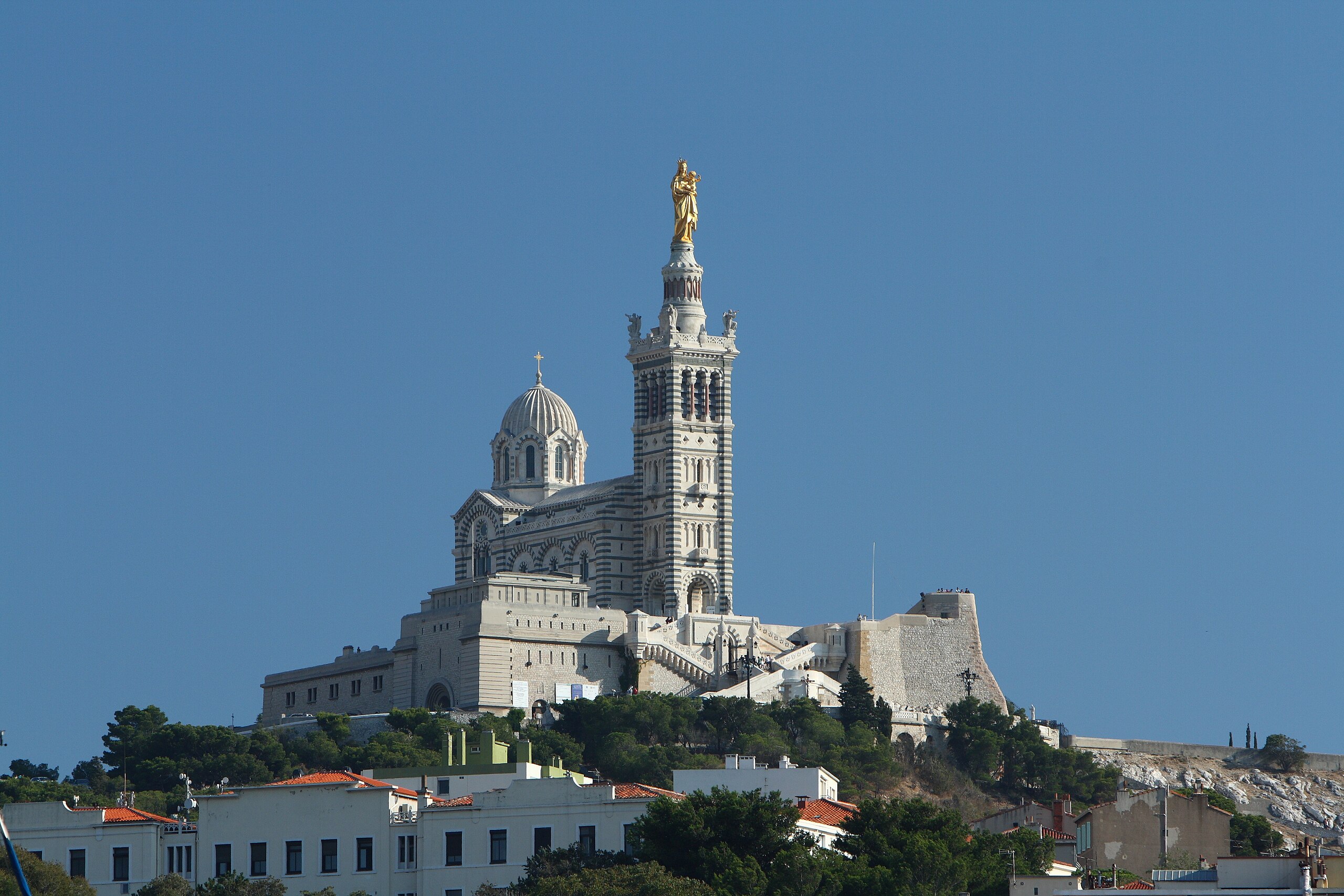 Notre-Dame de la Garde: The Majestic Landmark Overlooking Marseille