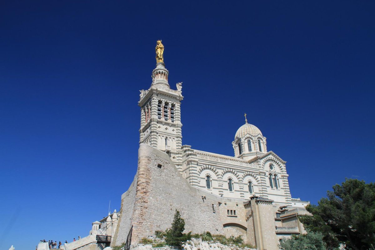 Notre-Dame de la Garde: The Majestic Landmark Overlooking Marseille
