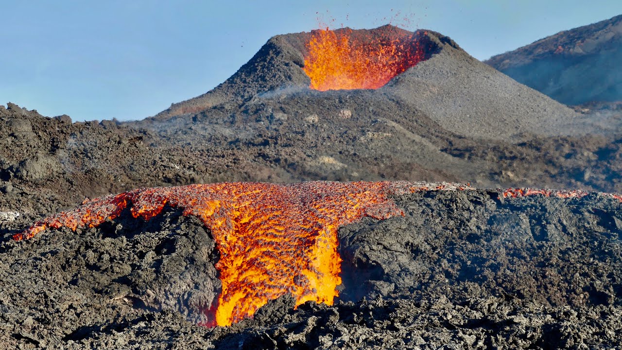 Piton de la Fournaise: The Ultimate Guide to Exploring One of the World’s Most Active Volcanoes