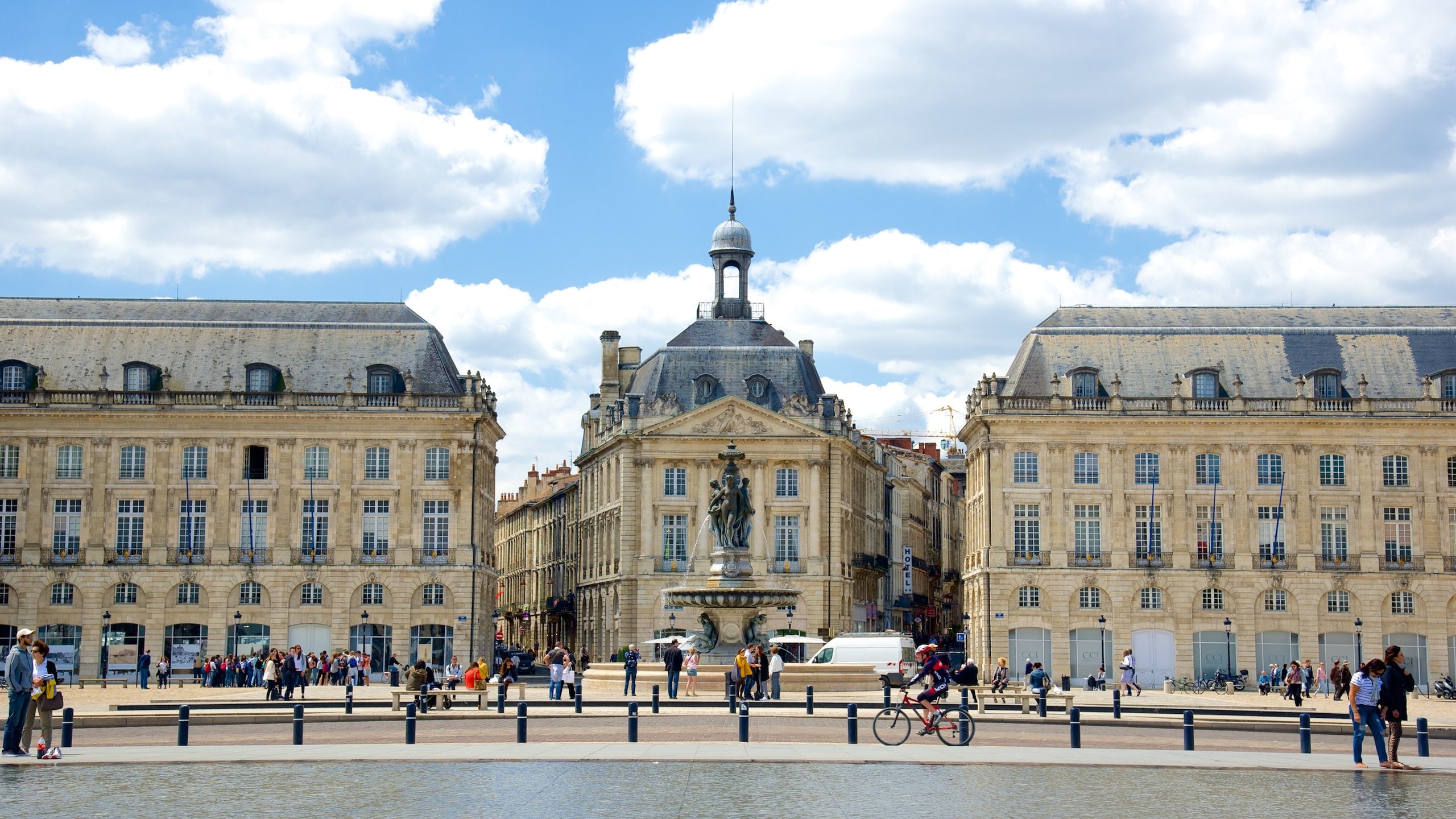 Place de la Bourse: The Heart of Bordeaux You Can’t Miss
