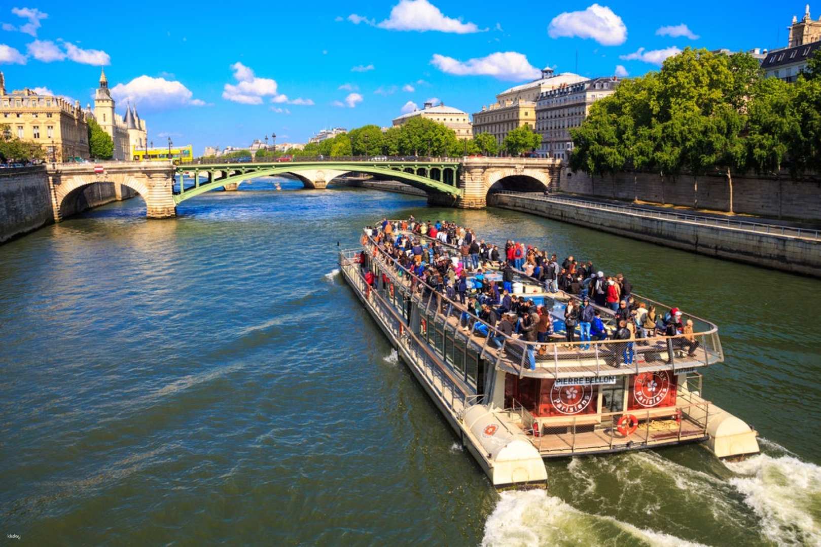 Sông Seine: Discovering the Heart of Paris from its Majestic River