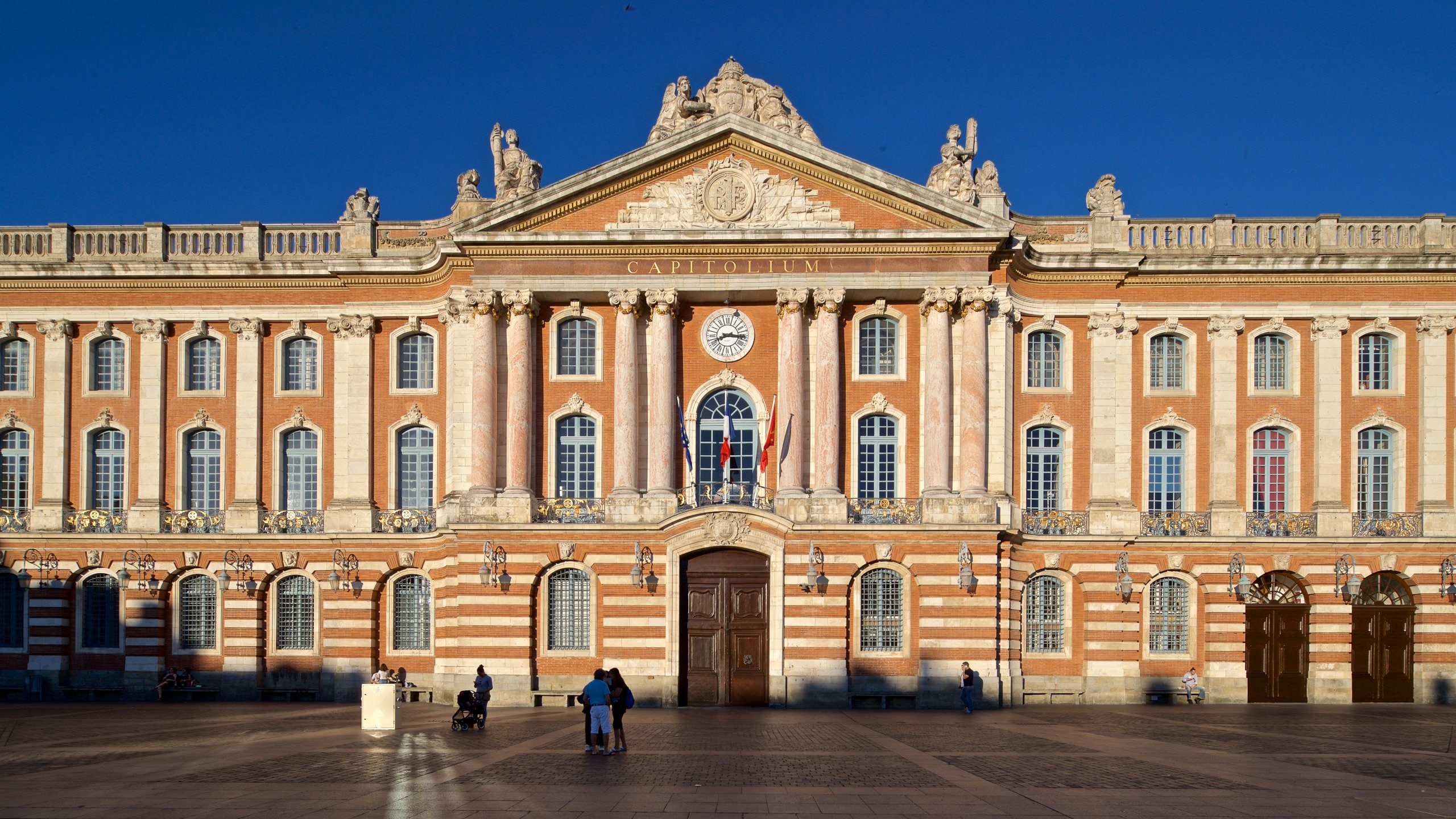 Toulouse: Your Ultimate Guide to Exploring the Pink City