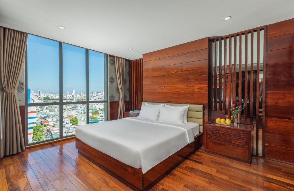 Ocean Star Hotel: Your Ultimate Stay at Danang’s Beachfront Oasis